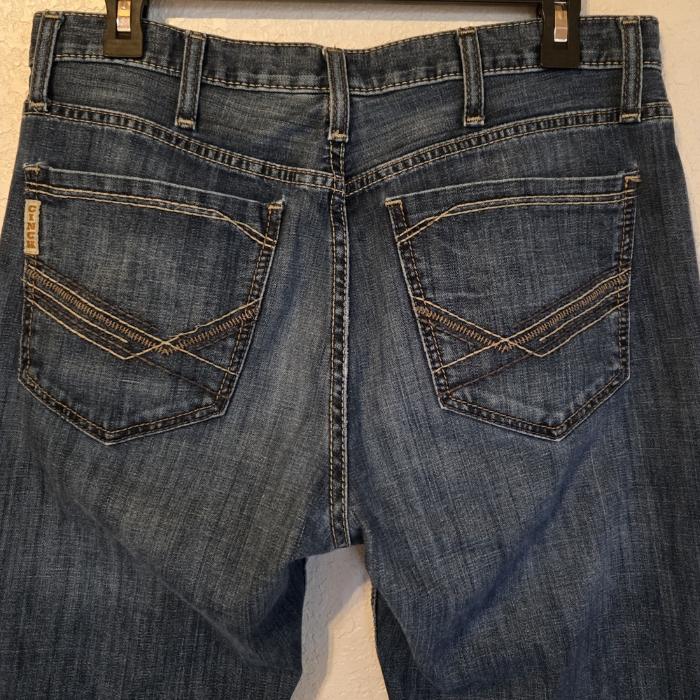 Men's Cinch Ian Fit Denim Jeans with Popular Tan Accents  33X36